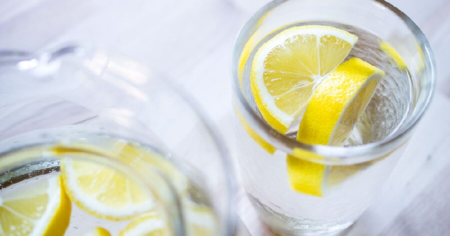 вода с лимоном полезно